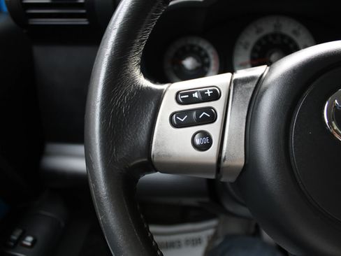 Used 2007 Toyota FJ Cruiser 4WD image 12