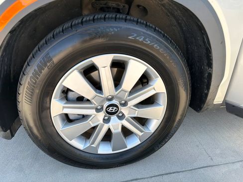 Used 2024 Hyundai Palisade SEL FWD image 12