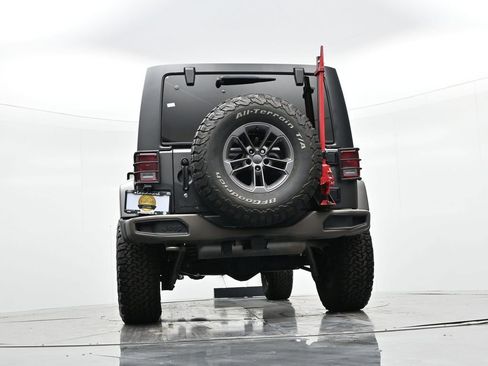 Used 2017 Jeep Wrangler Unlimited Sahara image 20