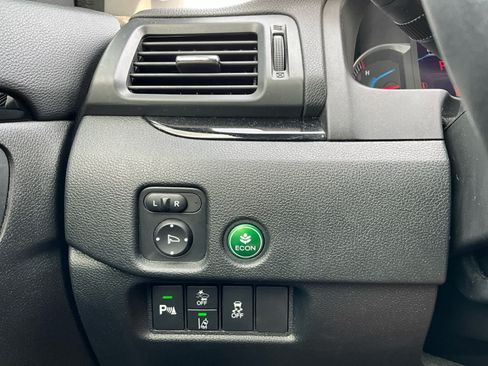 Used 2022 Honda Pilot Touring image 17