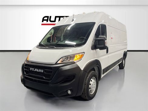 Used 2023 RAM ProMaster 2500 w/ Convenience Group image 3
