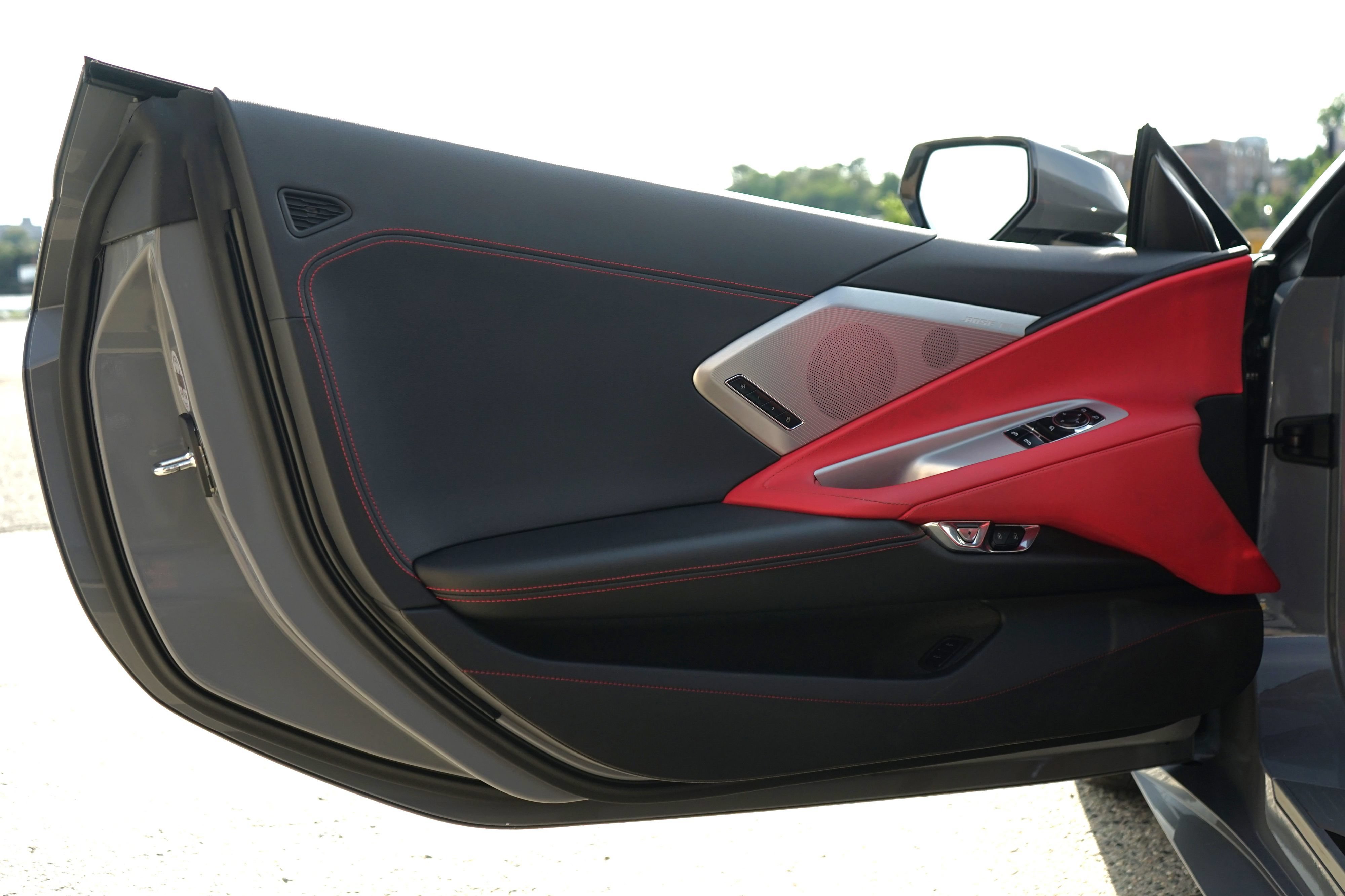 Used 2025 Chevrolet Corvette Stingray Preferred Cpe w/ Z51 Performance Package RWD image 15