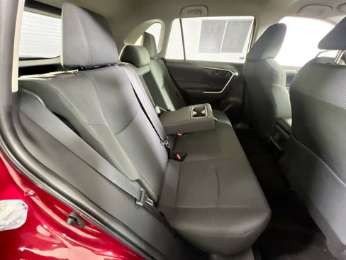 Used 2022 Toyota RAV4 LE image 21