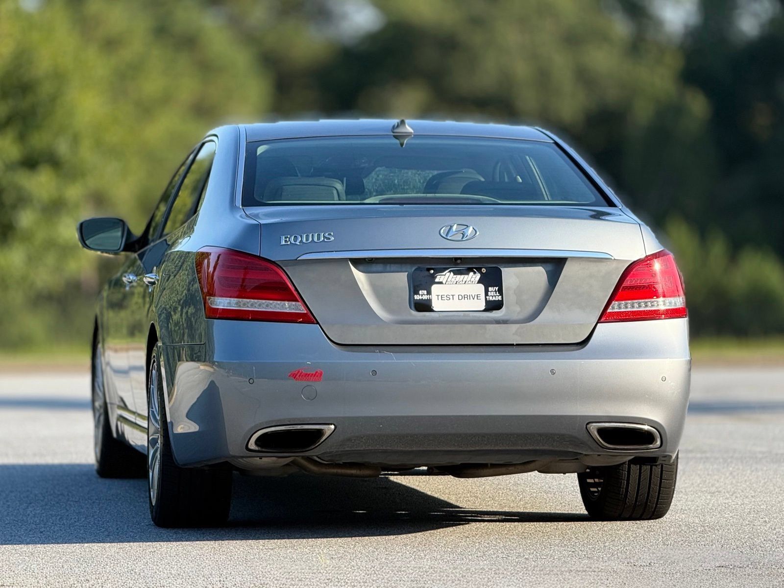 Used 2014 Hyundai Equus Signature RWD image 5