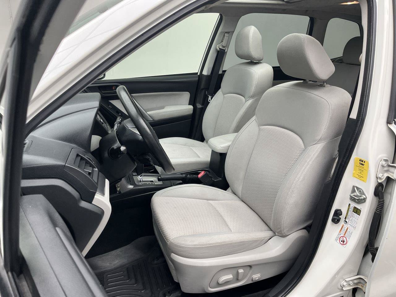 Used 2014 Subaru Forester 2.5i Premium AWD/4WD image 10