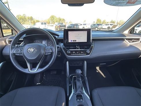 Certified 2023 Toyota Corolla Cross LE image 16
