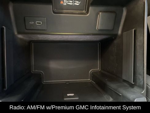 Used 2024 GMC Sierra 2500 SLE w/ SLE Value Package image 9