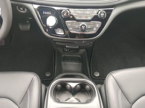 New 2026 Chrysler Pacifica Select image 22