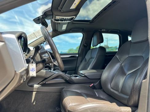 Used 2016 Porsche Cayenne AWD/4WD image 18