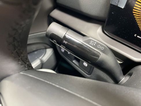 New 2026 Kia Sportage EX w/ EX Panorama Roof Package image 24