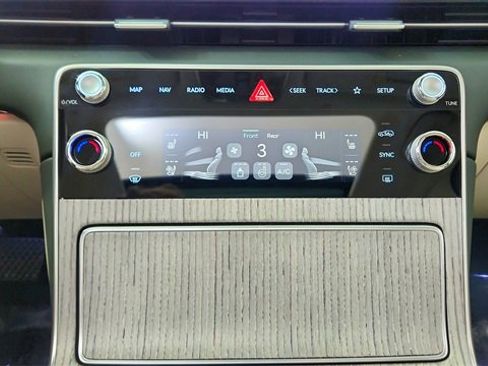 Used 2025 Genesis GV80 3.5T Prestige image 49