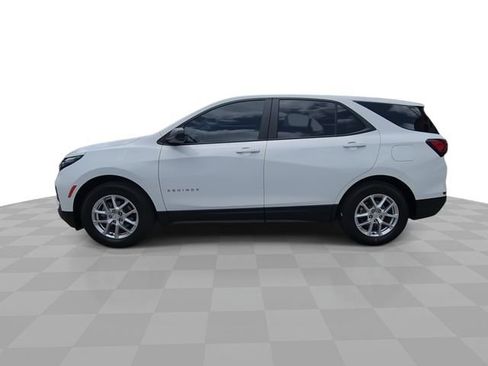 Used 2024 Chevrolet Equinox LS w/ LS Convenience Package FWD image 5