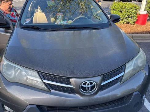 Used 2013 Toyota RAV4 XLE image 2