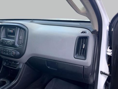 Used 2017 Chevrolet Colorado W/T RWD image 19