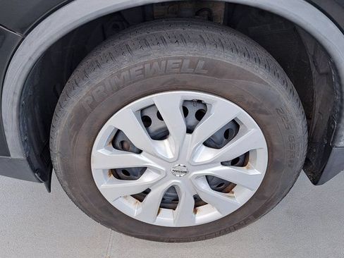 Used 2016 Nissan Rogue S w/ Appearance Package FWD image 28
