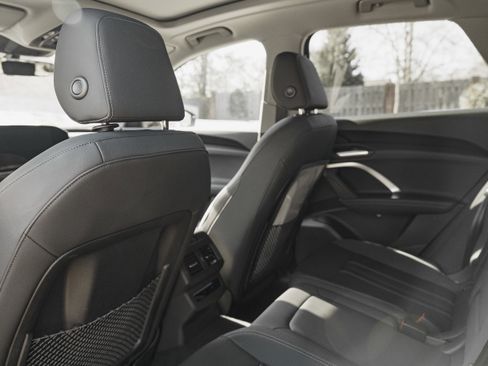 Certified 2025 Audi Q5 Premium w/ Convenience Package image 26