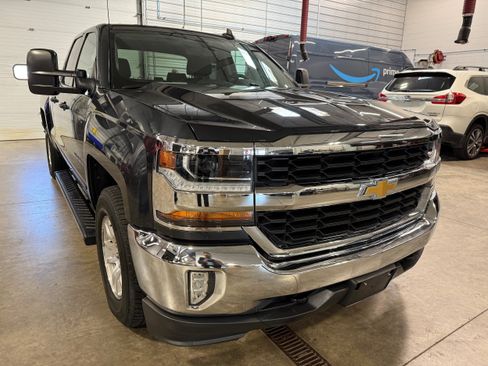 Used 2018 Chevrolet Silverado 1500 LT w/ All Star Edition AWD/4WD image 1