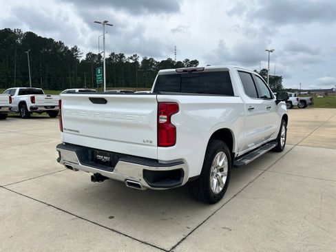 Used 2021 Chevrolet Silverado 1500 LTZ w/ Technology Package AWD/4WD image 3