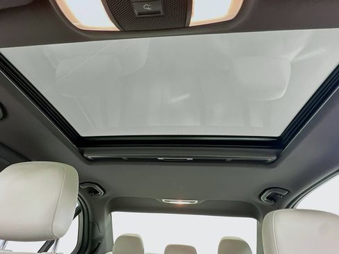 Used 2013 Mercedes-Benz C 250 Sedan image 22