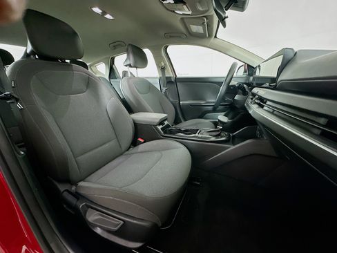 Used 2025 Kia K4 FWD image 29