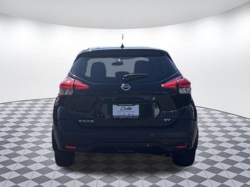 Used 2018 Nissan Kicks SV FWD image 6