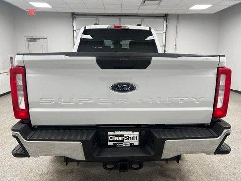 Used 2023 Ford F350 XLT image 8