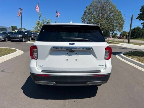 Used 2024 Ford Explorer XLT w/ Equipment Group 202A AWD/4WD image 6