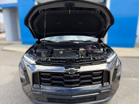 New 2026 Chevrolet Equinox ACTIV w/ Convenience Package III FWD image 11