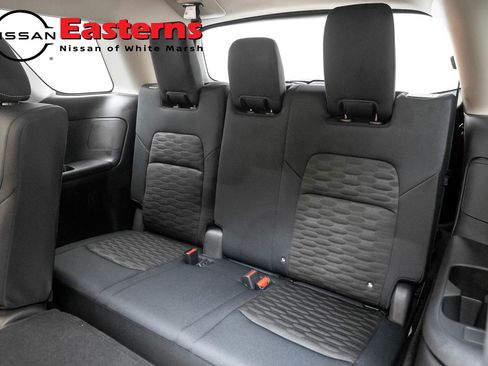 Used 2025 Nissan Pathfinder S image 35