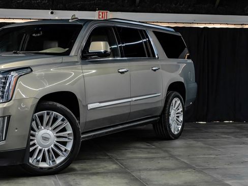 Used 2018 Cadillac Escalade ESV Platinum image 7