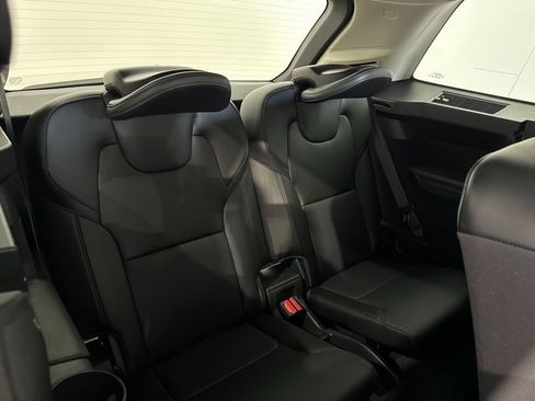 Used 2022 Volvo XC90 T5 Momentum image 27