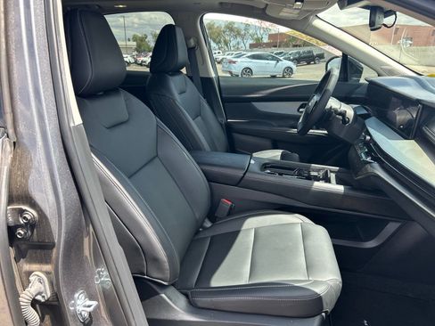 Used 2025 Nissan Murano SL AWD/4WD image 11