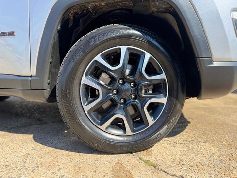 Used 2019 Jeep Compass Trailhawk AWD/4WD image 14