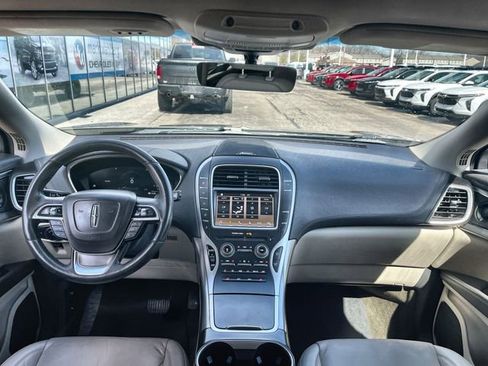 Used 2019 Lincoln Nautilus Select image 20