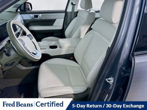 Certified 2025 Hyundai Santa Fe Calligraphy image 18