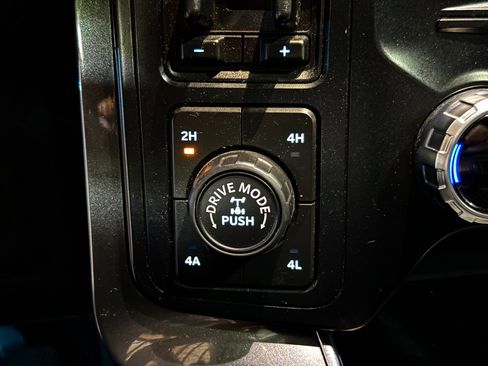 Used 2022 Ford F150 Lariat w/ Equipment Group 502A High AWD/4WD image 35