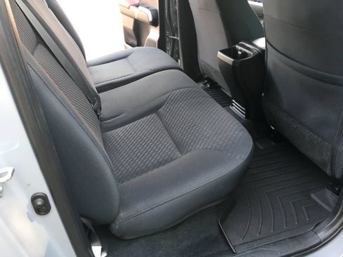 Used 2021 Toyota Tacoma SR5 AWD/4WD image 29