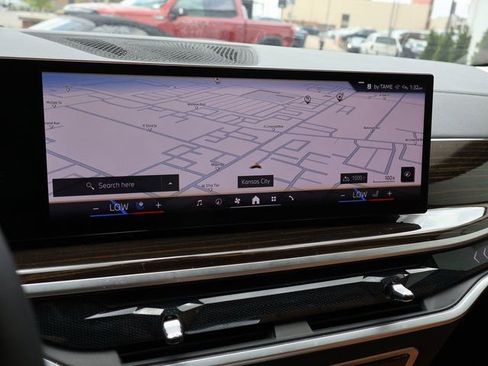 Used 2024 BMW X7 xDrive40i w/ Climate Comfort Package AWD/4WD image 37