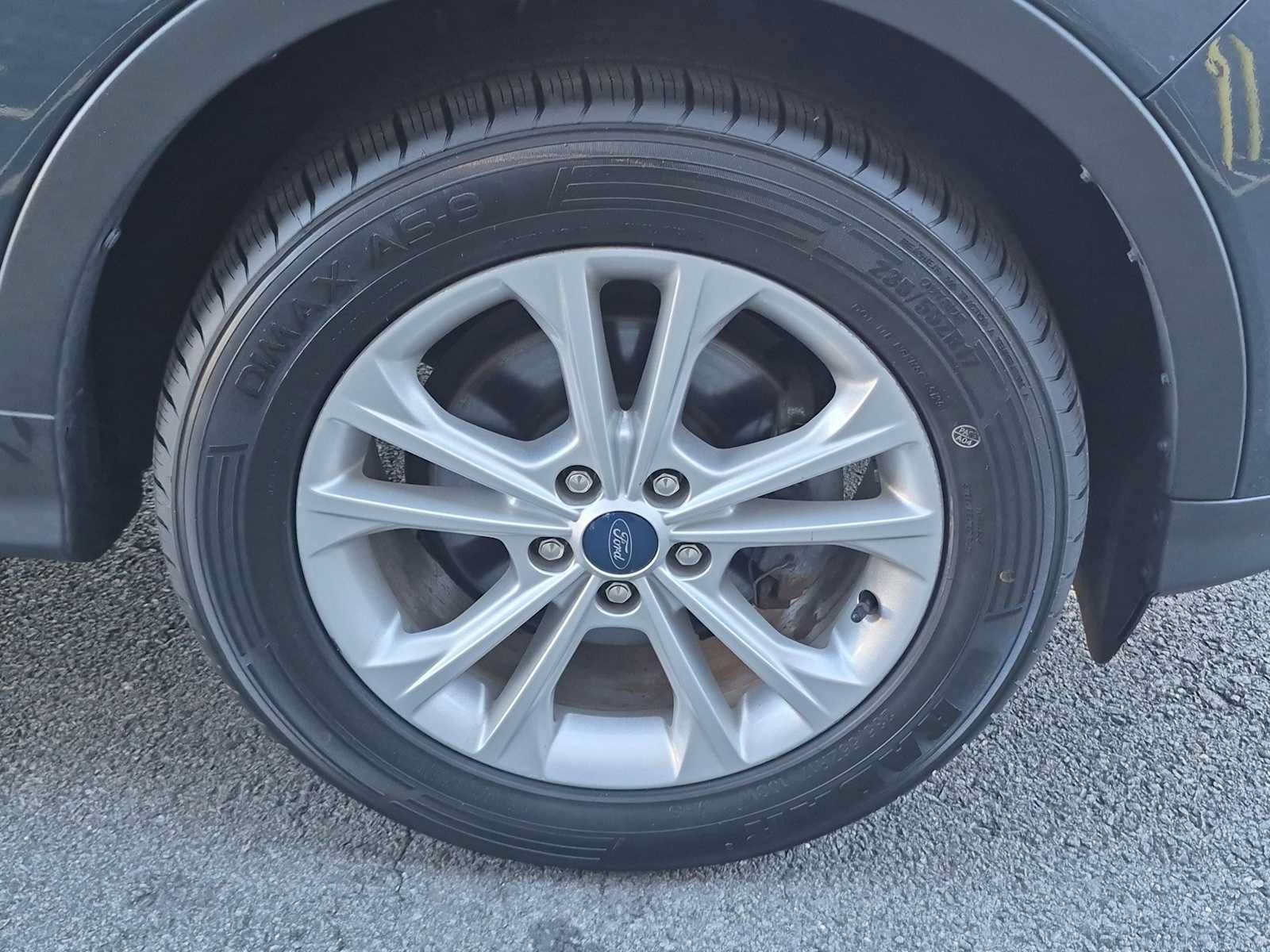 Used 2019 Ford Escape SE FWD image 14