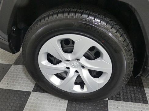 Used 2020 Toyota RAV4 LE w/ All Weather Liner Package AWD/4WD image 16