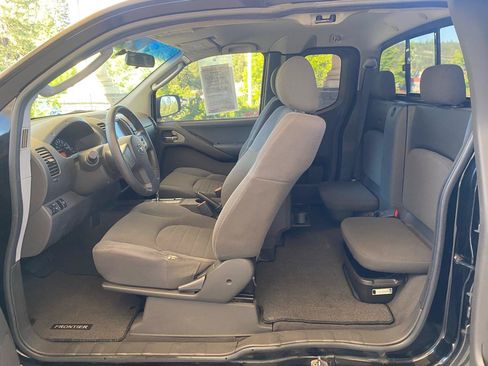 Used 2006 Nissan Frontier XE w/ (G01) XE Preferred Pkg RWD image 18