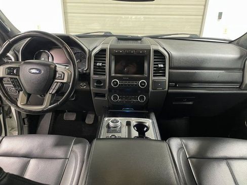 Used 2021 Ford Expedition Max XLT image 13