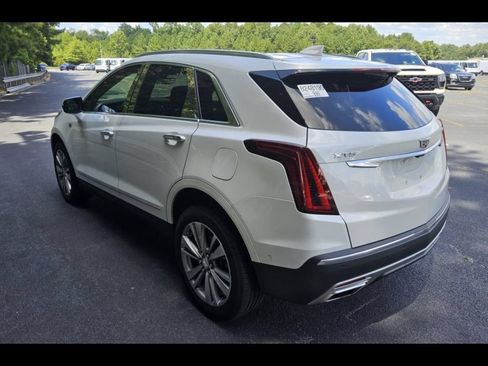 Used 2024 Cadillac XT5 Premium Luxury w/ Technology Package FWD image 2