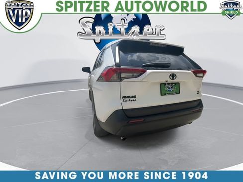 Used 2025 Toyota RAV4 LE AWD/4WD image 8