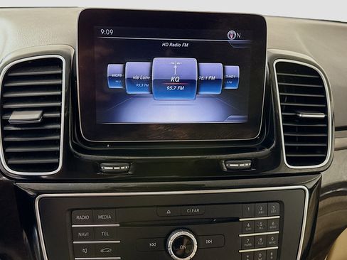 Used 2018 Mercedes-Benz GLE 350 w/ Premium 1 Package image 18