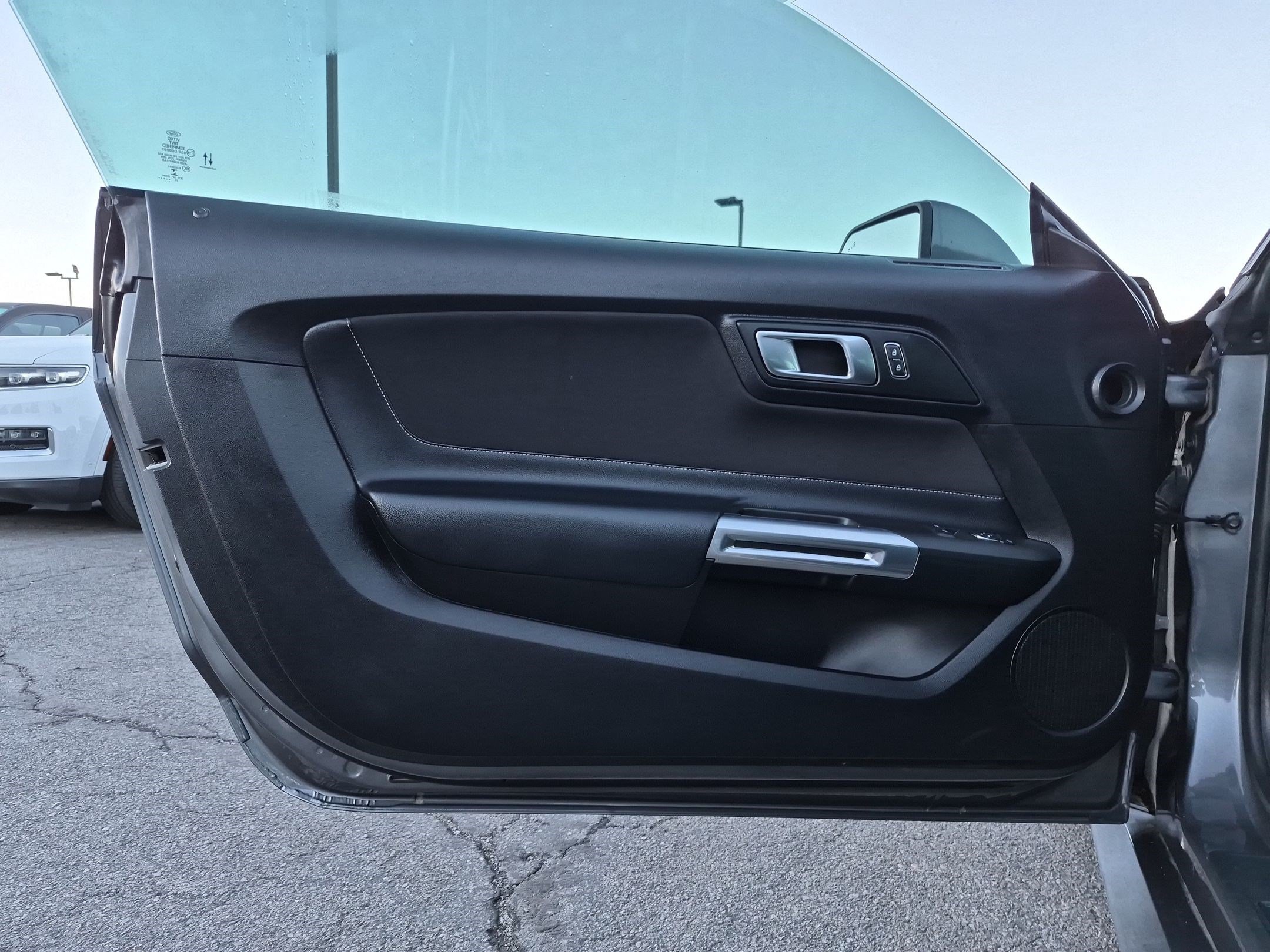 Used 2021 Ford Mustang Coupe RWD image 15