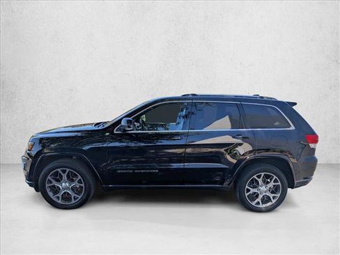 Used 2018 Jeep Grand Cherokee Limited AWD/4WD image 9