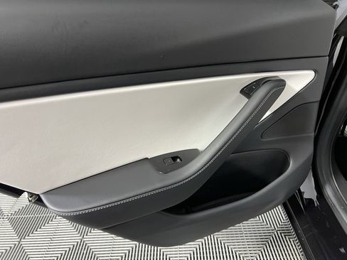 Used 2018 Tesla Model 3 Long Range image 26