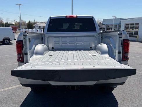 New 2026 RAM 2500 Big Horn AWD/4WD image 6