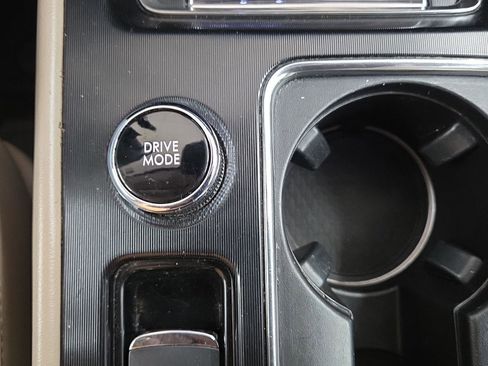 Used 2021 Lincoln Corsair Reserve w/ Equipment Group 201A image 9